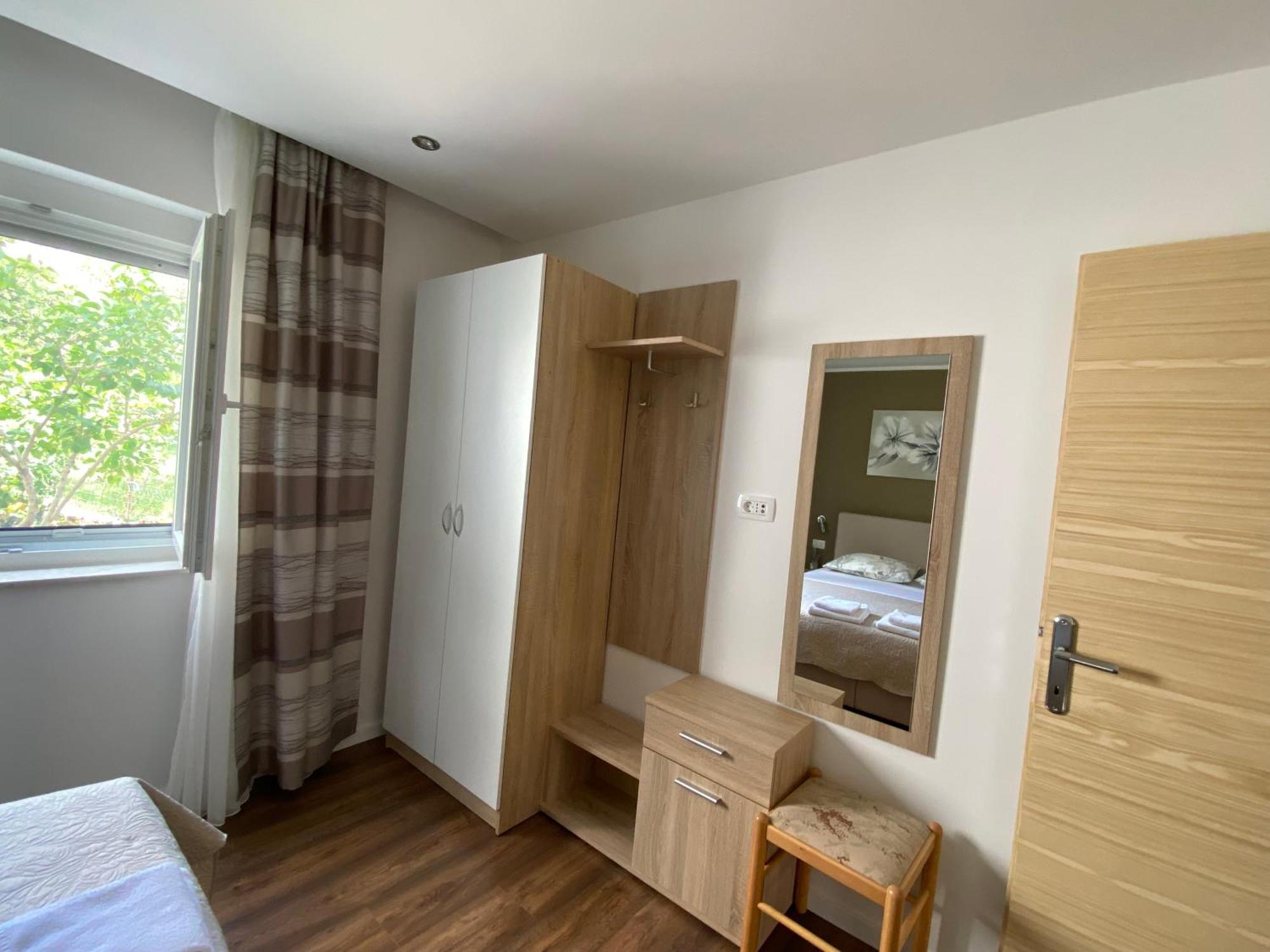 Apartments Anna III Baska  Ngoại thất bức ảnh